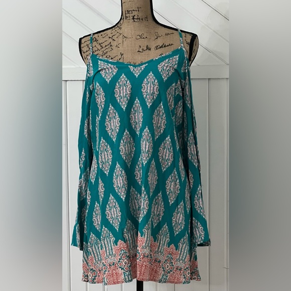 Xhilaration dress top - Picture 1 of 3